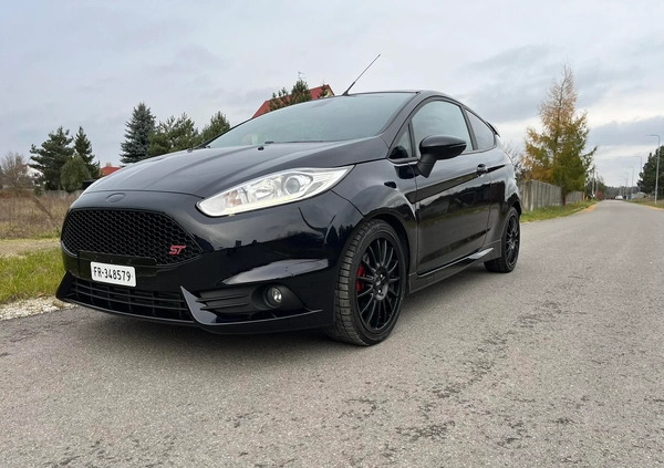 Ford Fiesta cena 43900 przebieg: 104000, rok produkcji 2014 z Kielce małe 742